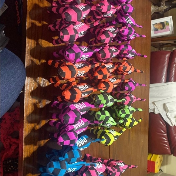 Bundle of 30 Pink dogs - Picture 6 of 6